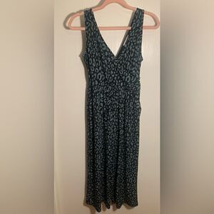 Gilli EUC navy blue/green leopard print cropped tank top jumpsuit Size Small